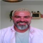 Los idiomas me han permitido abrirme al mundo y ahora quiero ayudar para que cualquiera pueda adquirir las bases